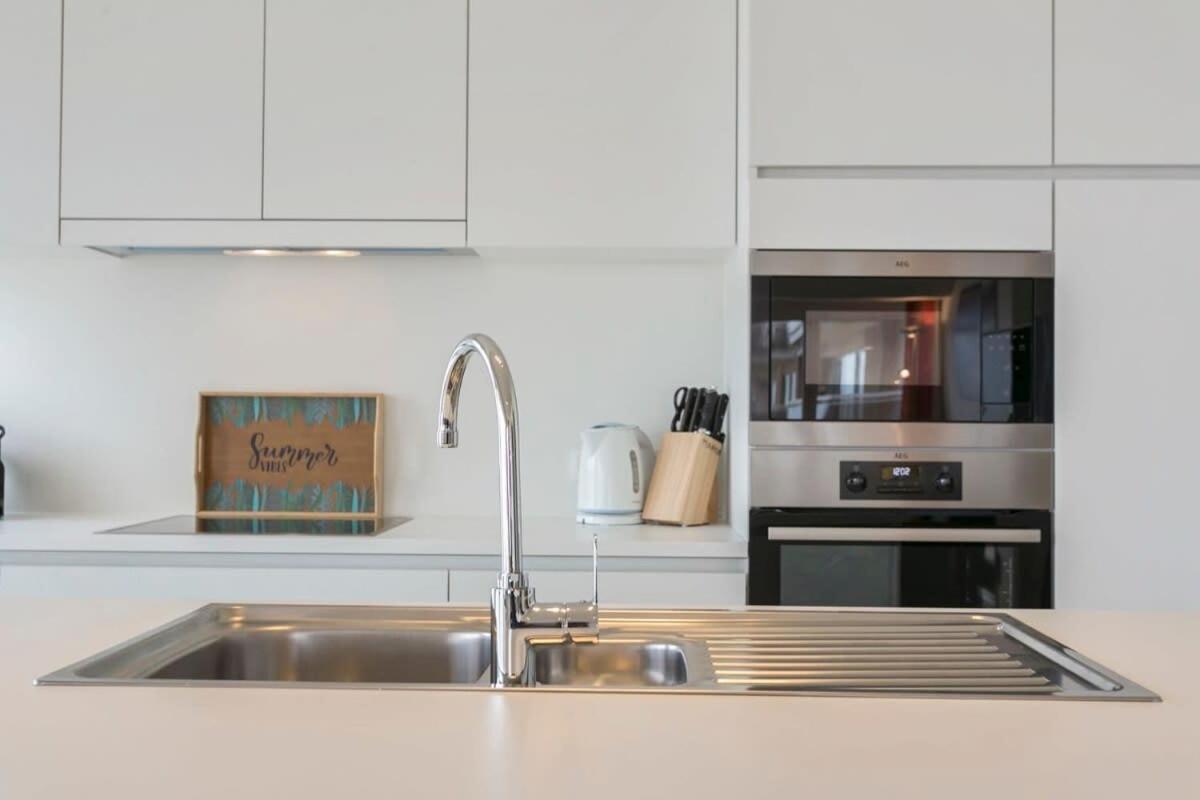 Huswell - Majestic Apartment With Breathtaking Sea View De Haan Exterior foto